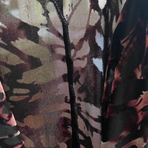 Karen Kane red black velvet burn out blouse size small faux wrap spandex sheer - Picture 10 of 16